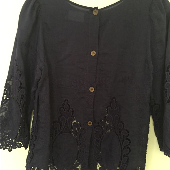 Lace blouse - Picture 5 of 6